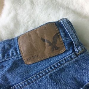 American Eagle Straight Leg Jeans